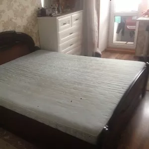 Продается кровать двуспальная с матрасом,  б/у в хорошем состоянии