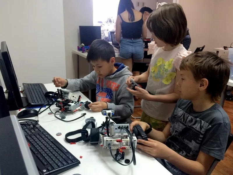 Компьютерные курсы робототехники LEGO для детей 2