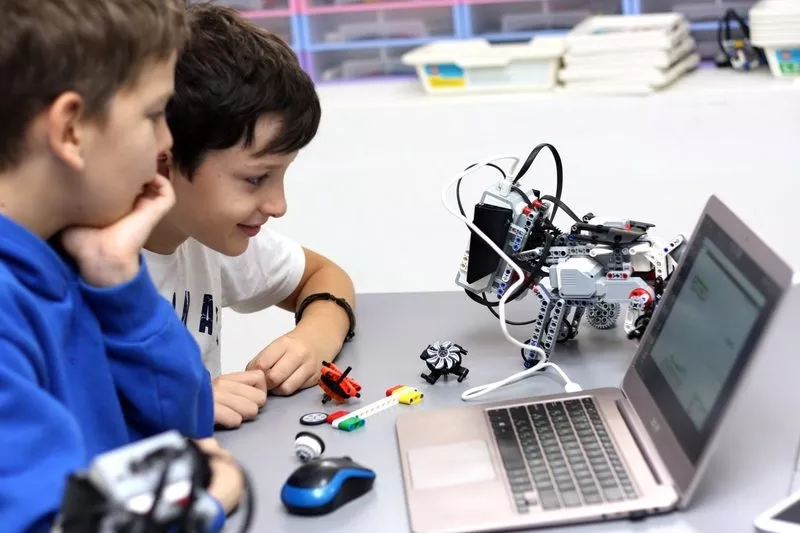 Компьютерные курсы робототехники LEGO для детей 3